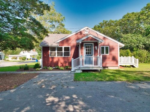 39 Cala Ave, Tiverton RI  02878-3214 exterior
