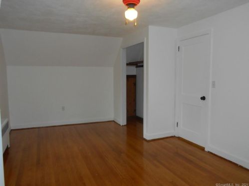 429 Elm St, Windsor Locks CT  06096-1604 exterior