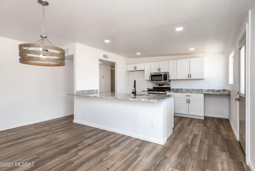 5749 Irving Ave, Tucson AZ  85706-4825 exterior