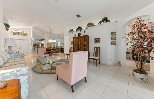 7414 Lugano Dr, Boynton Beach, FL 33437-6065