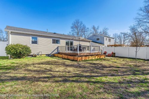 542 California Ave, Bricktown NJ 08724-1402 exterior