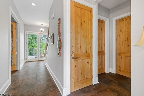 37 Van Lieus Rd, East Amwell Township NJ  08551-1314 exterior