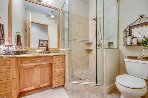 2159 Macadamia Ln, Saint James City FL  33956-2034 exterior