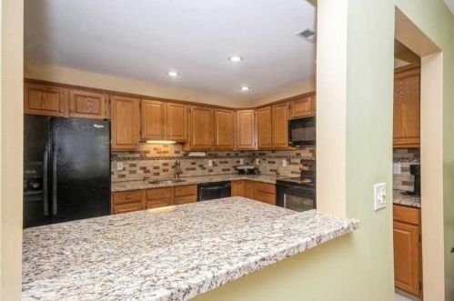 24 Deer Xing Dr, Fishkill NY  12524-1362 exterior