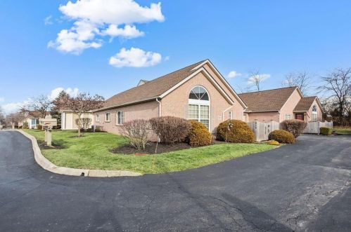 1942 Farmbrook Cir, Darbydale, OH 43123-9492