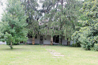 613 Elm St, Monterey, TN 38574-1011