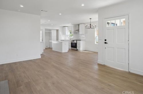 8042 Irvine Ave, North Hollywood CA  91605-1646 exterior