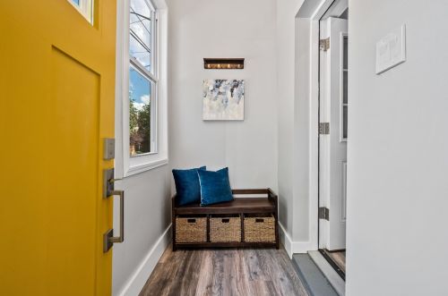 5824 Jackson St, Pittsburgh, PA 15206-2115