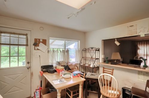 224 Oak Rd, Gibsonia, PA 15044-7959