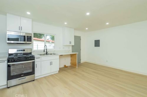 200 Phillips St, Ontario CA  91762-5141 exterior
