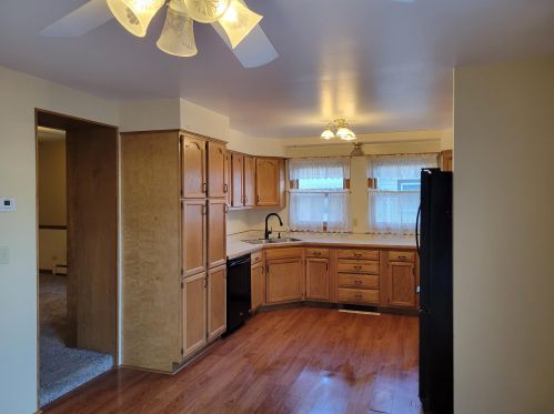 1202 Riverview Dr, Kewaskum WI  53040-9782 exterior