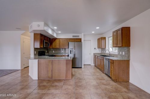 15903 171st Dr, Sun City, AZ 85388-0205