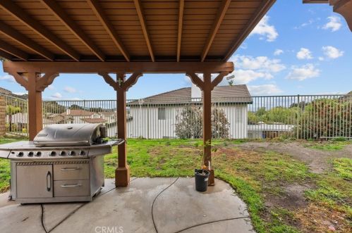 30508 Park Vista Dr, Santa Clarita CA  91384-3795 exterior