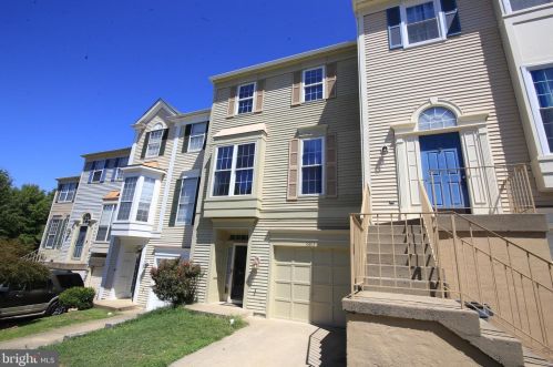16813 Miranda Ln, Woodbridge VA  22191-5141 exterior