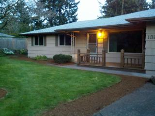 1316 Mitzur St, Salem, OR 97302-2729