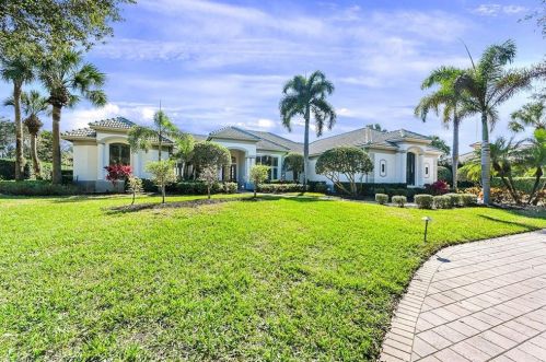 11234 Five Oaks Ln, Naples, FL 34120-4329