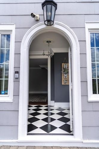 41 Halcyon Ter, New Rochelle, NY 10801-1818