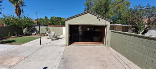 943 Olive St, Colton CA  92324-2560 exterior