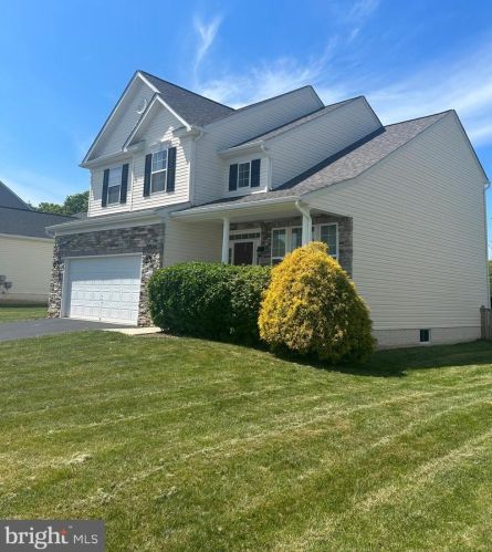 263 Hughs Rd, Charles Town WV  25414-4978 exterior