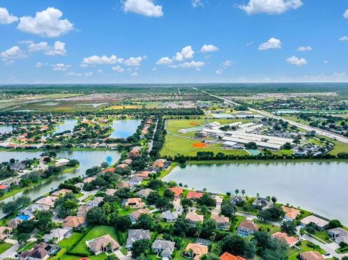 856 Grand Rpd Blvd, Naples FL 34120-4429 exterior