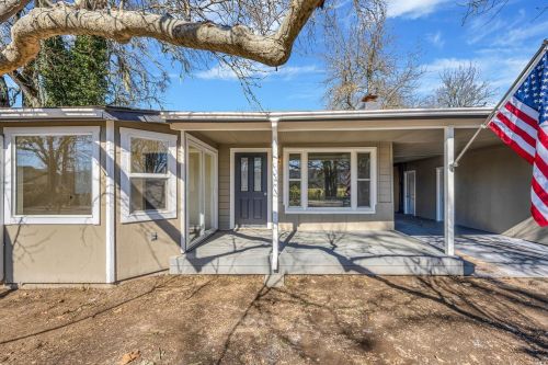 11350 Burris Ln, Potter Valley, CA 95469-9784