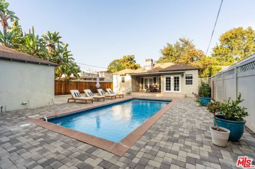 4919 Cartwright Ave, North Hollywood CA  91601-4728 exterior