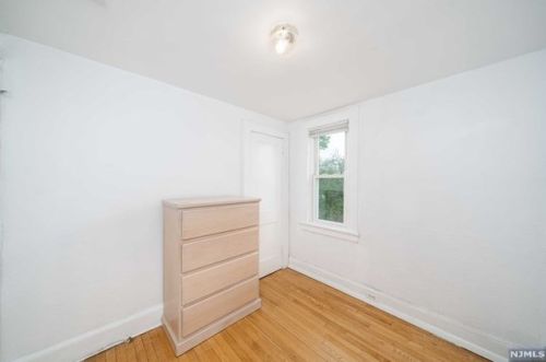 181 Overpeck Ave, Ridgefield Park NJ  07660-1218 exterior