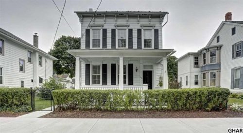 650 2nd St, Lykens, PA 17048-1303