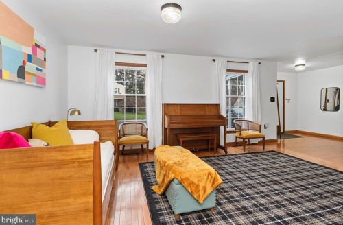 63 Fairway Dr, Camp Hill PA  17011-2065 exterior