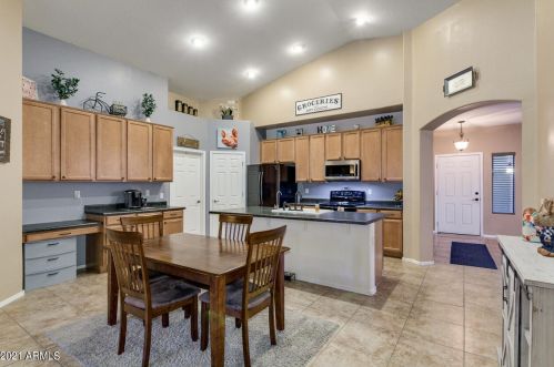 1637 Vineyard Plains Dr, Queen Creek AZ  exterior