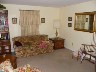 307 Price St, Pottstown, PA 19464-4436