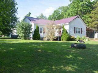 515 Ringgold Rd, Clarksville, TN 37042-3405