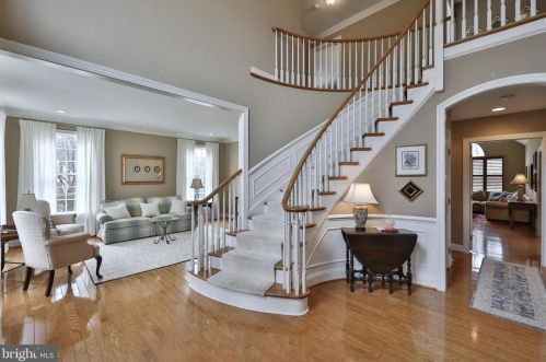 1421 Royal Oak Dr, Blue Bell, PA 19422-2165