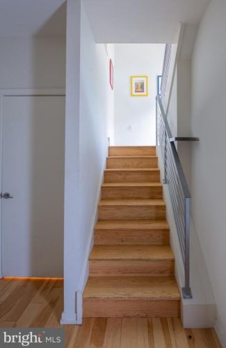 444 Fairmount Ave, Philadelphia, PA 19123-2808