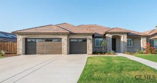 10605 Barrichello St, Bakersfield, CA 93314-8211