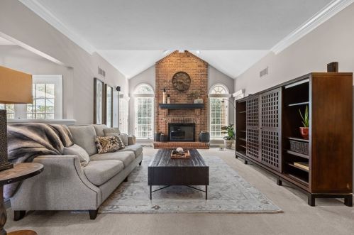 1522 Brimfield Dr, Sewickley, PA 15143-8539