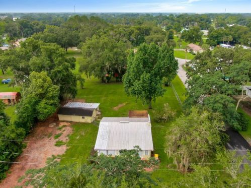 396 Collins St, Umatilla FL  32784-8387 exterior