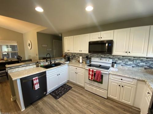 703 23rd Ter, Cape Coral, FL 33909-4324