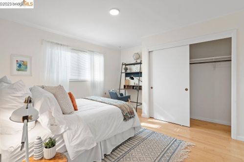 3557 Klamath St, Oakland CA 94602-4126 exterior