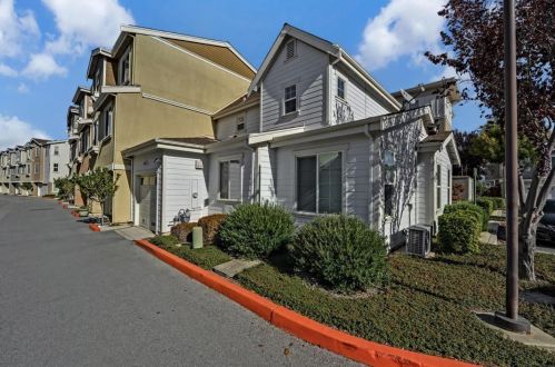 18408 Jade Ln, Morgan Hill, CA 95037-5181