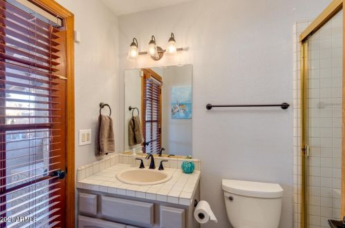 7536 Libby St, Glendale AZ 85308-8144 exterior