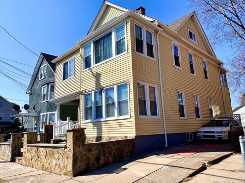 90 Taft Ave, Bridgeport, CT 06606-5523
