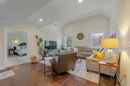 103 Elm St, Imperial PA  15126-1105 exterior