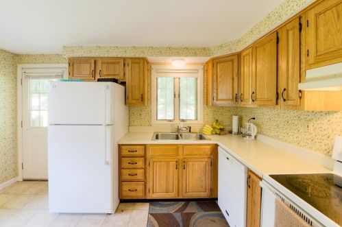 14 Linwood Rd, Natick MA 01760-3707 exterior