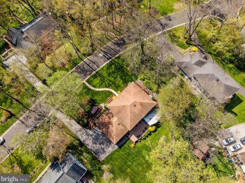 123 Hitching Post Dr, Wilmington, DE 19803-1912