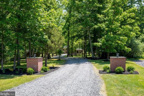 8 Vista Dr, Princeton, NJ 08540-2232