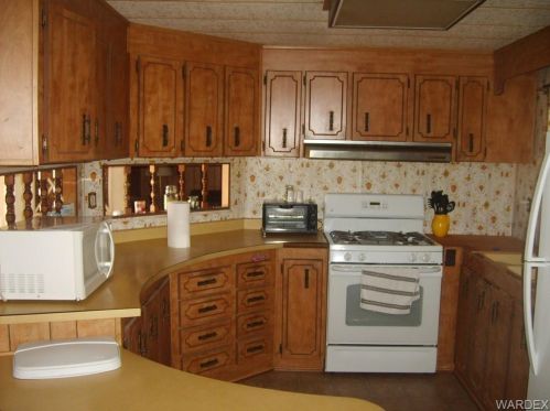 885 Sandy Beach Dr, Bullhead City, AZ 86442-5172
