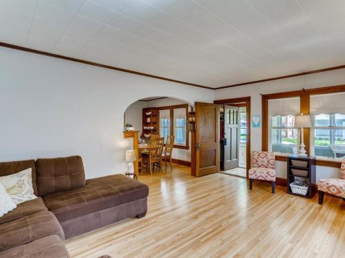 144 6th Ave, South Saint Paul, MN 55075-2040