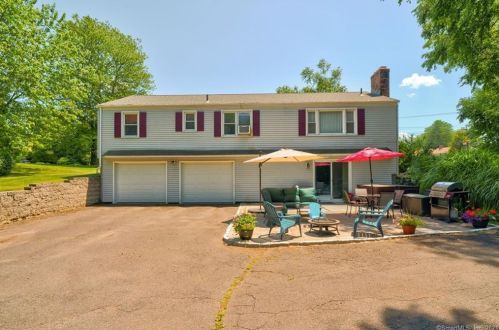 2130 Ellington Rd, Wapping, CT 06074-2108