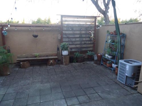 561 Lincoln Ave, Modesto CA  95354-2012 exterior
